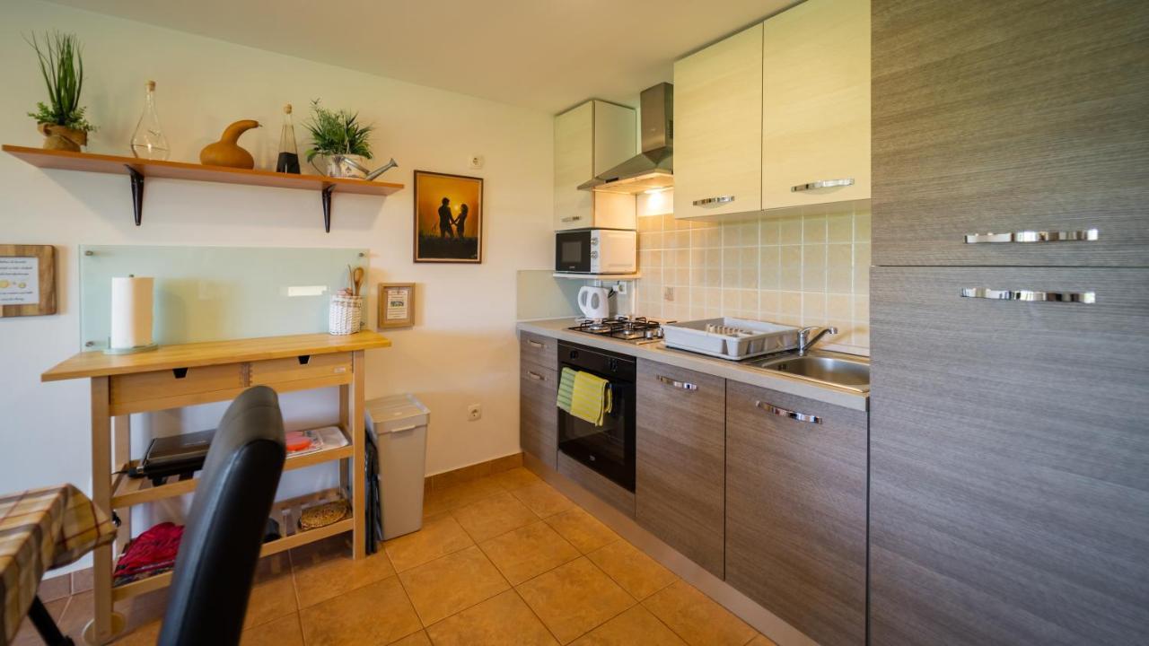 Specious Apartment Manitu In Forest Countryside Fužine Eksteriør bilde